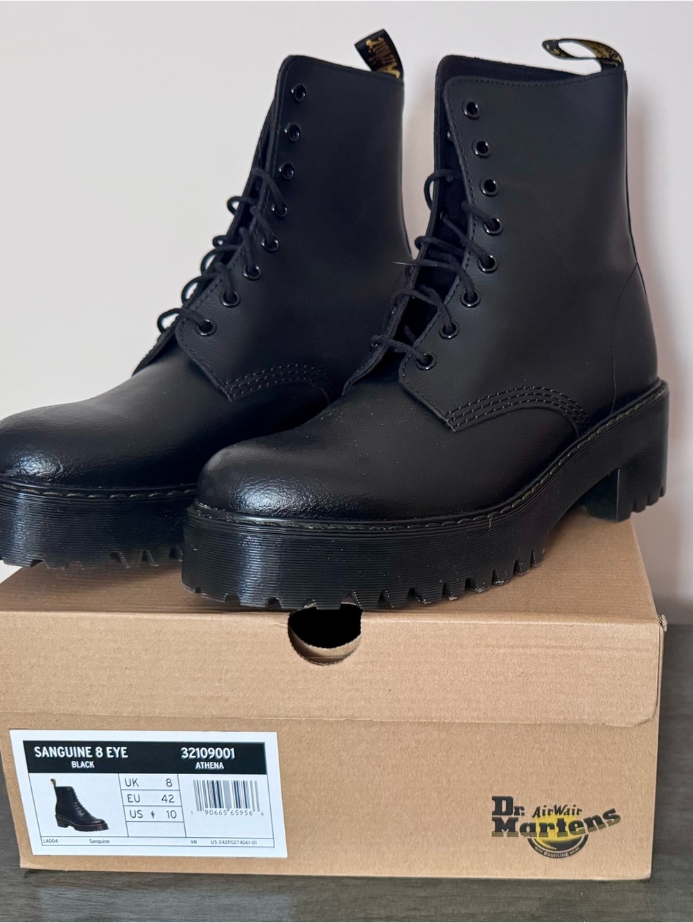 NIB Dr. Martens Athena Black Lace-Up Lug Platform Boots